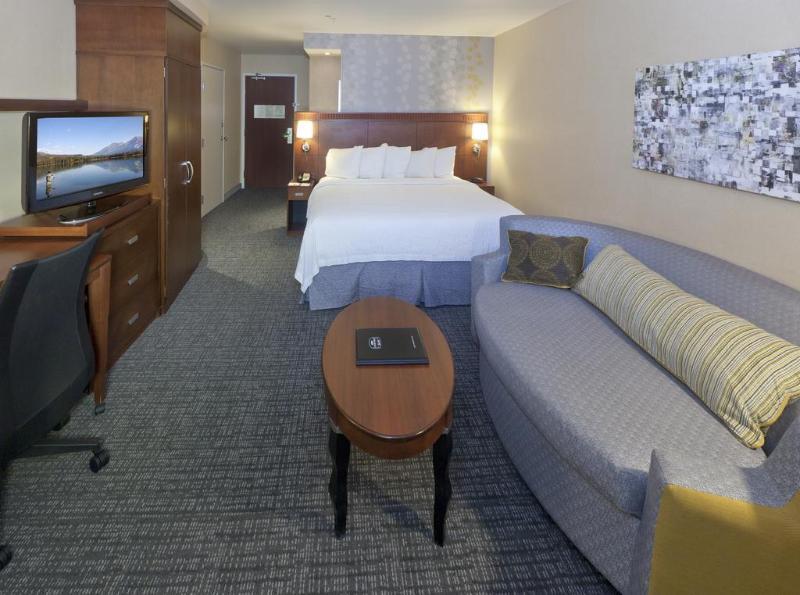 Готель Courtyard By Marriott Ontario Ранчо-Кукамонга Екстер'єр фото