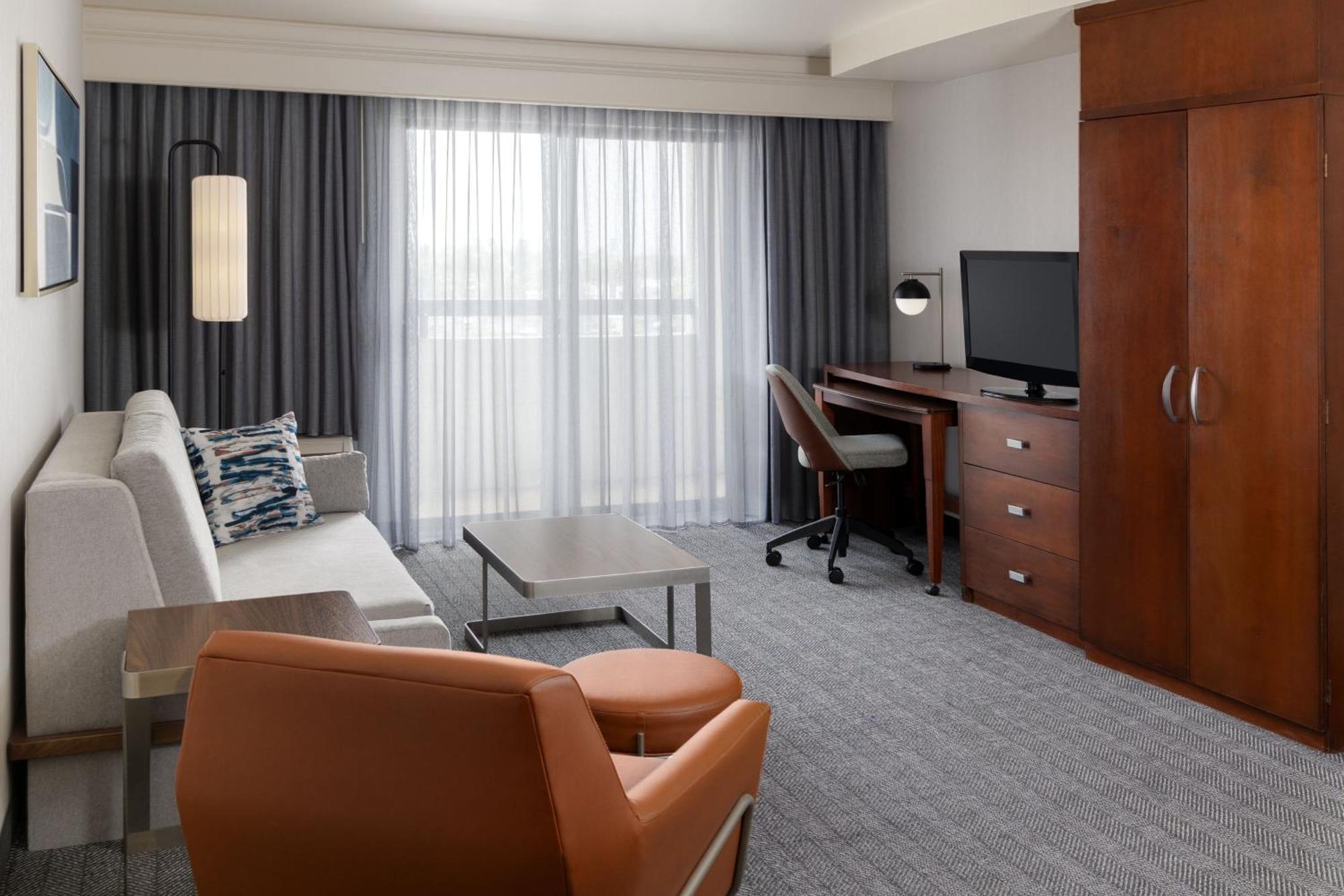 Готель Courtyard By Marriott Ontario Ранчо-Кукамонга Екстер'єр фото