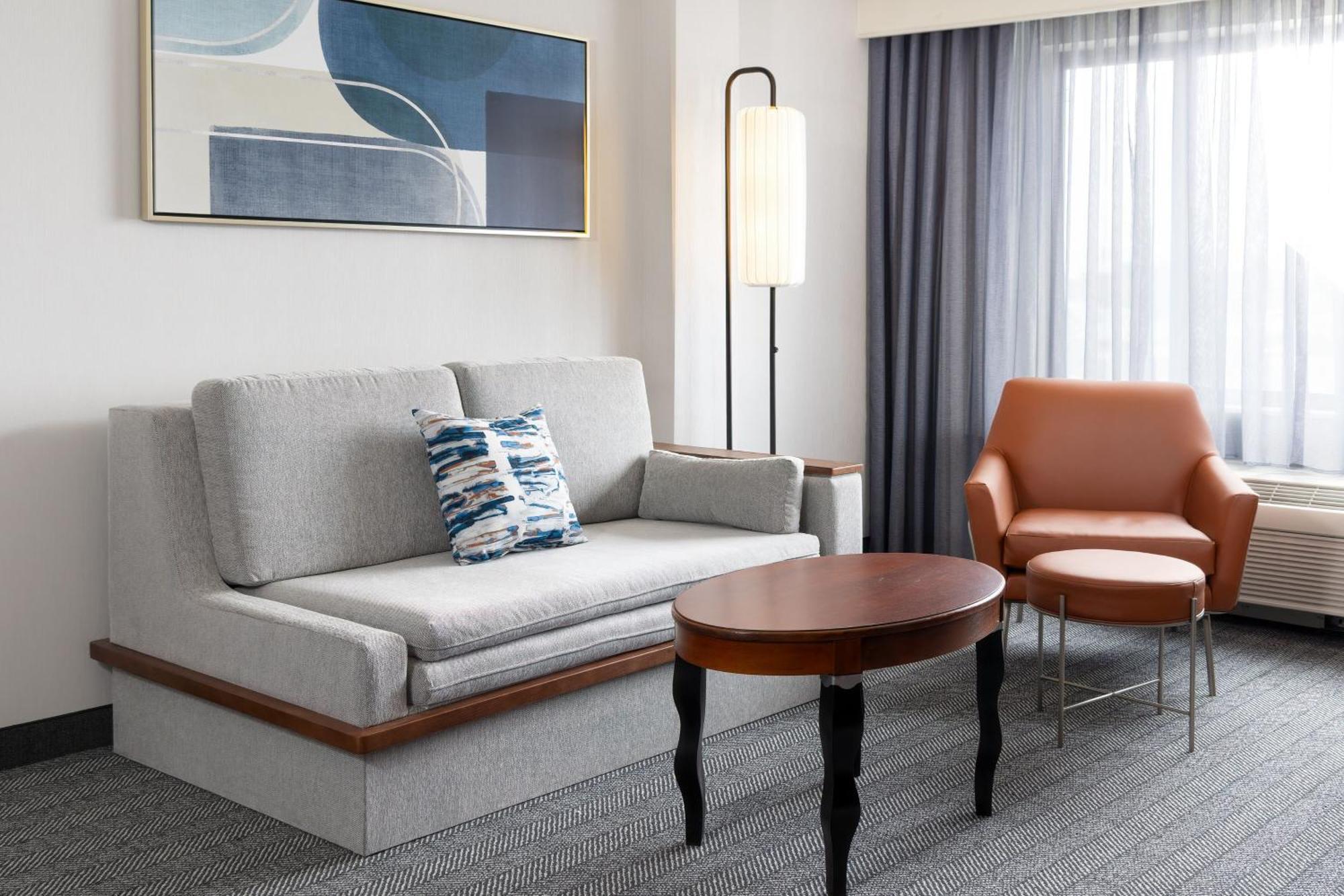 Готель Courtyard By Marriott Ontario Ранчо-Кукамонга Екстер'єр фото