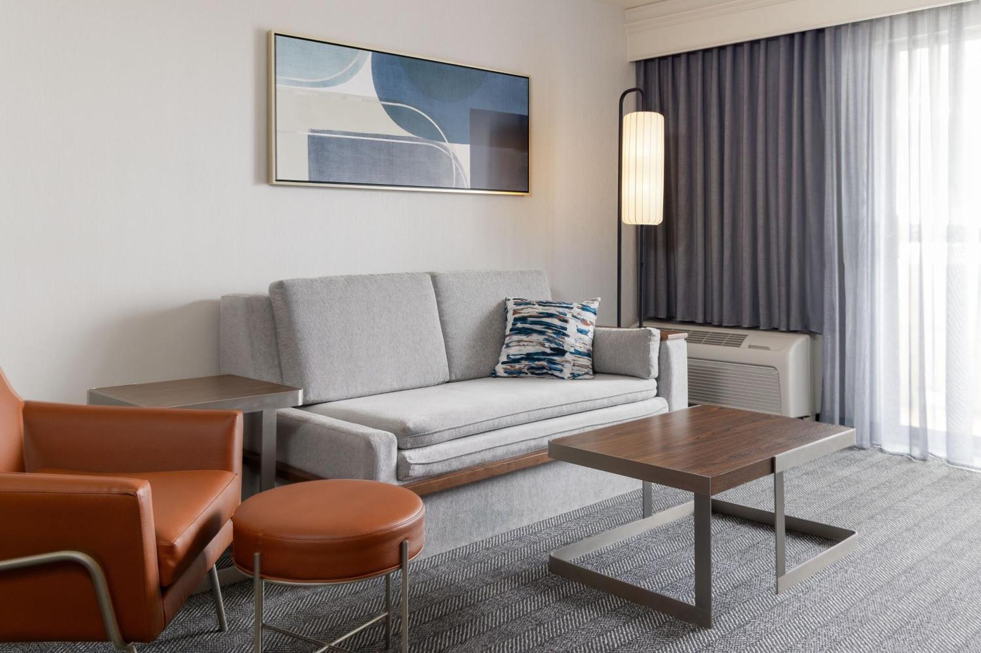 Готель Courtyard By Marriott Ontario Ранчо-Кукамонга Екстер'єр фото