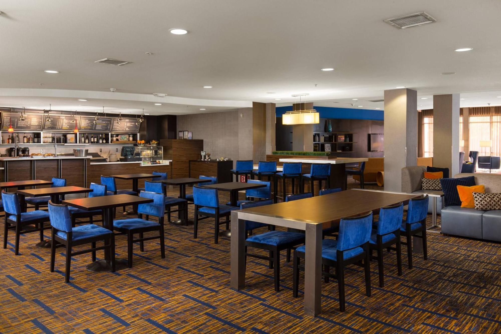 Готель Courtyard By Marriott Ontario Ранчо-Кукамонга Екстер'єр фото