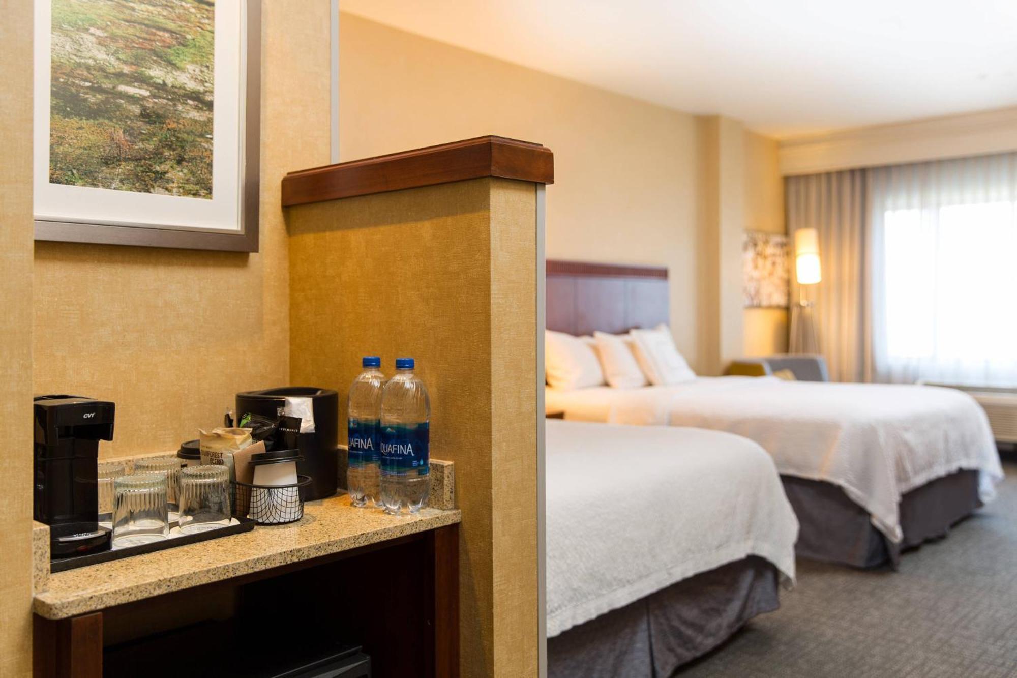 Готель Courtyard By Marriott Ontario Ранчо-Кукамонга Екстер'єр фото