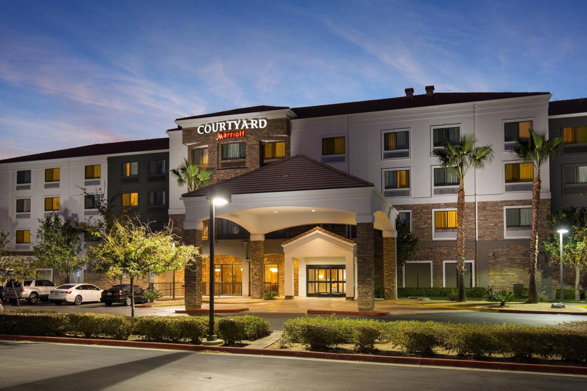 Готель Courtyard By Marriott Ontario Ранчо-Кукамонга Екстер'єр фото