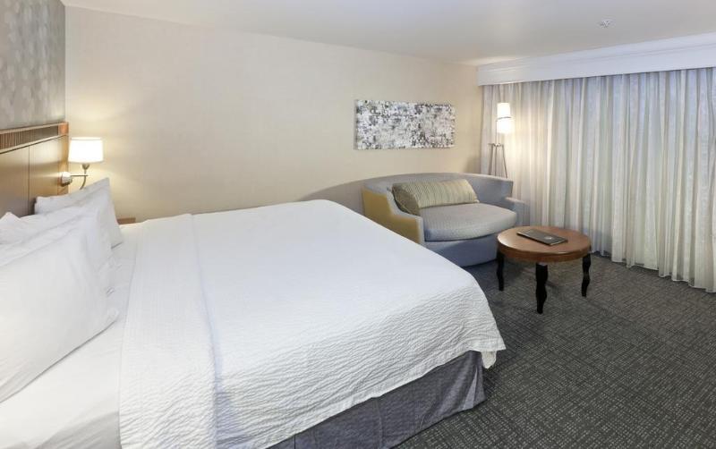Готель Courtyard By Marriott Ontario Ранчо-Кукамонга Екстер'єр фото