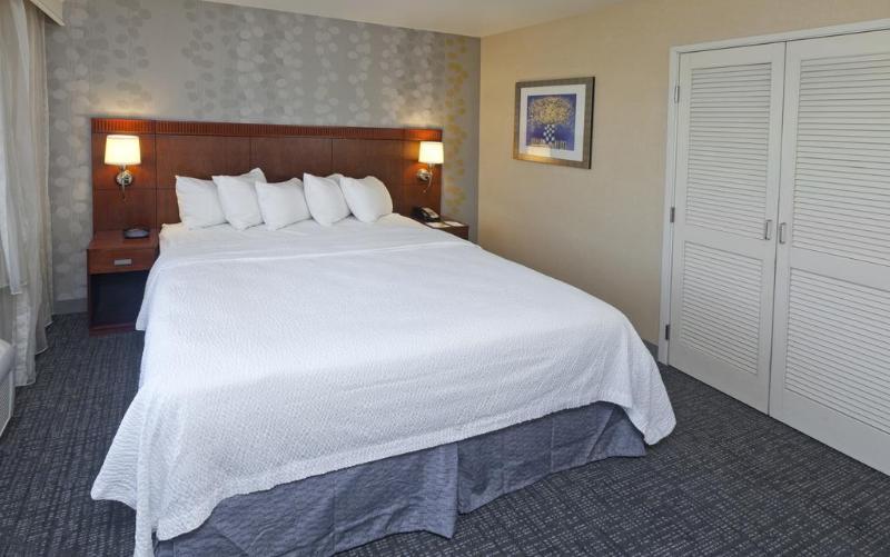 Готель Courtyard By Marriott Ontario Ранчо-Кукамонга Екстер'єр фото