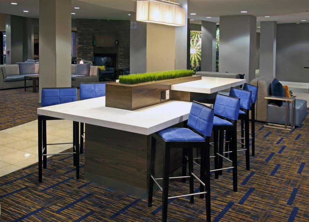 Готель Courtyard By Marriott Ontario Ранчо-Кукамонга Екстер'єр фото