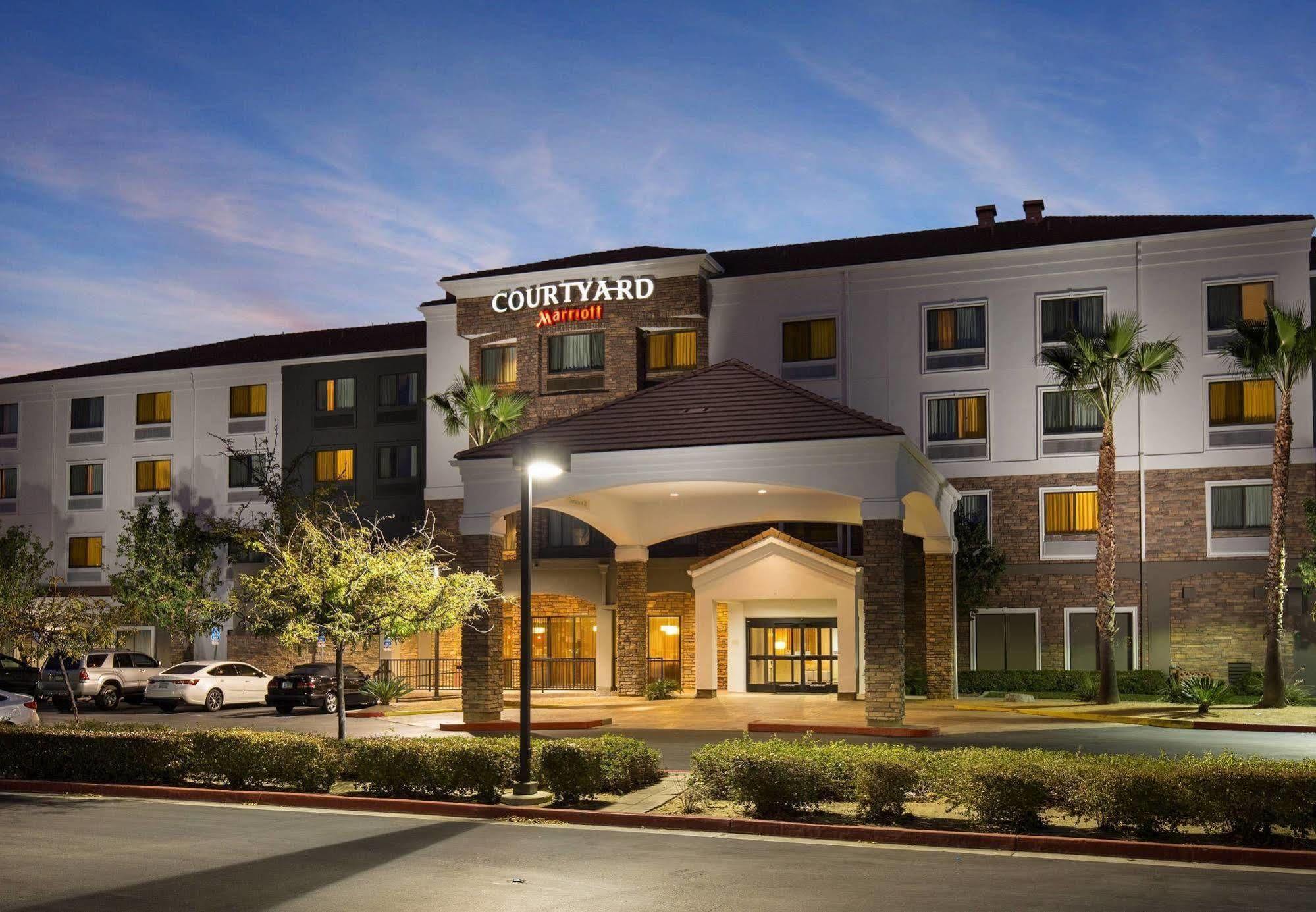 Готель Courtyard By Marriott Ontario Ранчо-Кукамонга Екстер'єр фото
